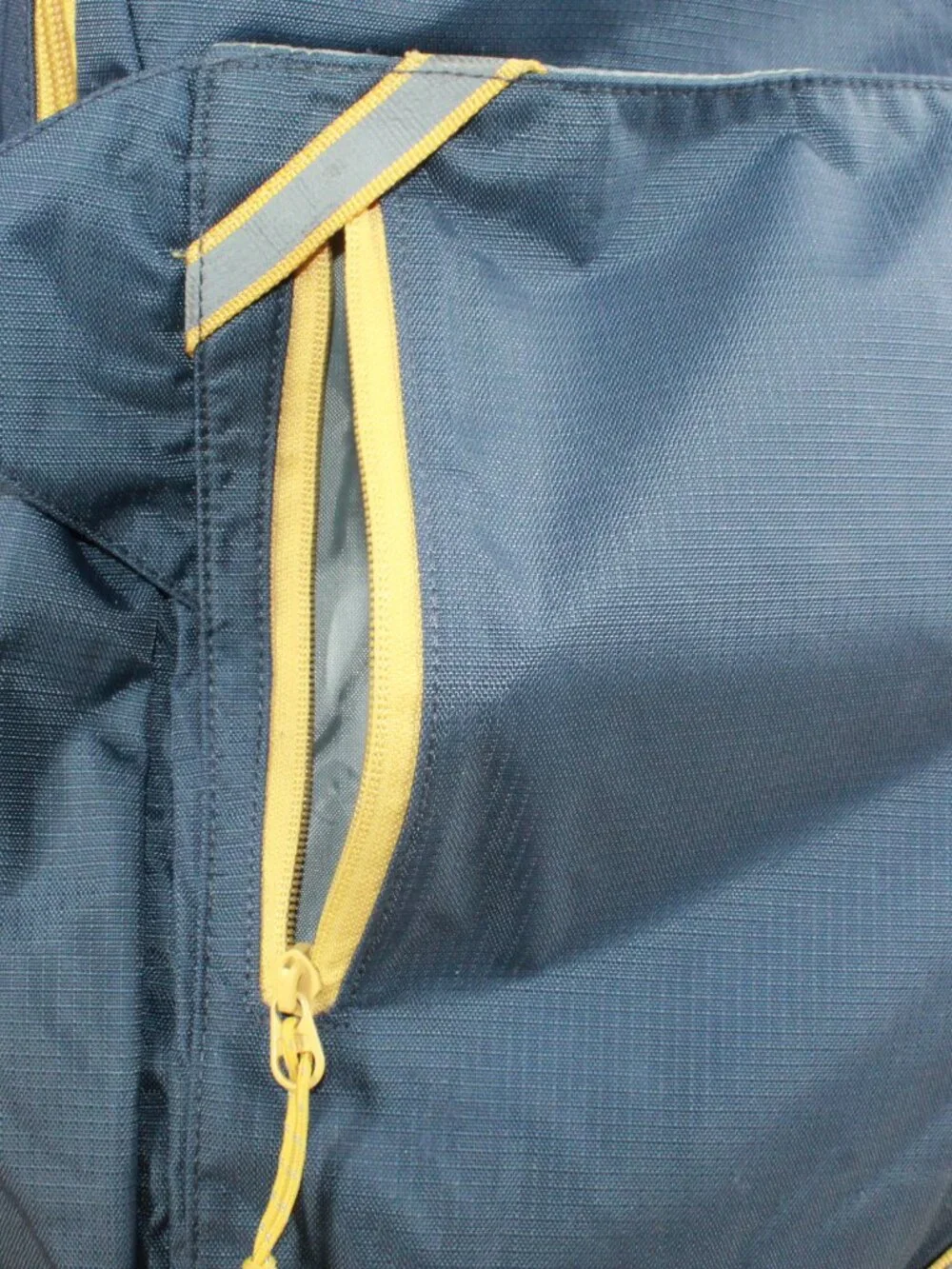 LL Bean Unisex Navy Adult Comfort Carry Portable Locker Pack 42L Hiking Backpack